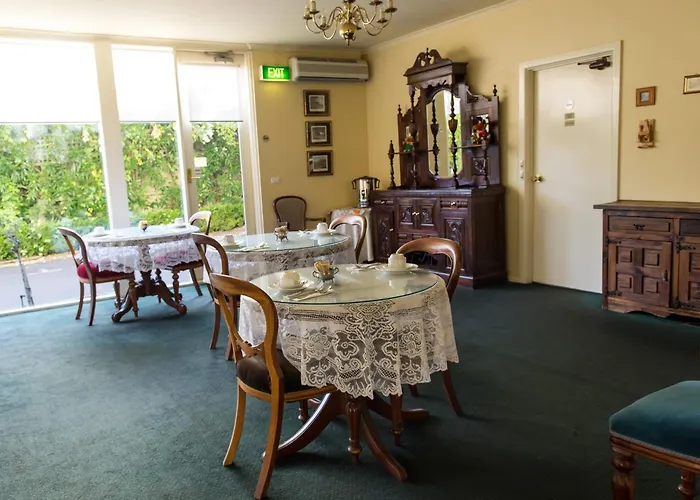 Toorak Manor Hotel